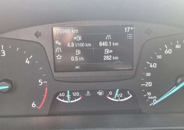 Ford Focus cena 39700 przebieg: 175998, rok produkcji 2019 z Warszawa małe 301